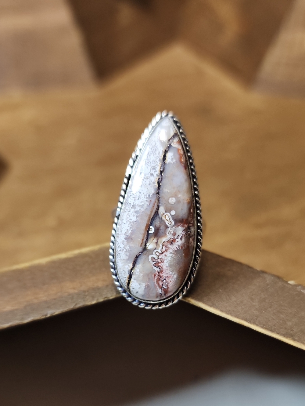 Teardrop Lace Agate Statement Ring - Cream & Brown